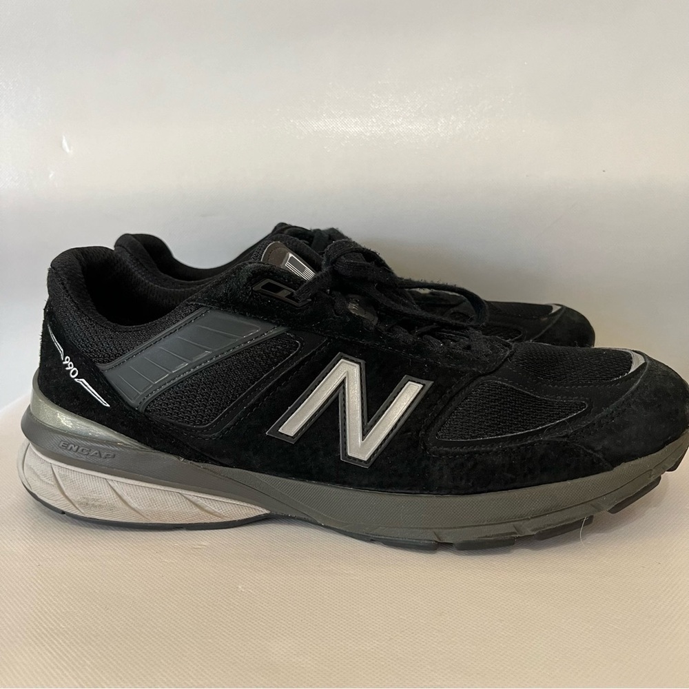 New Balance 990v5 Black Sneakers